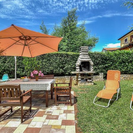 Amazing Apartment In Porec With Wifi Luaran gambar