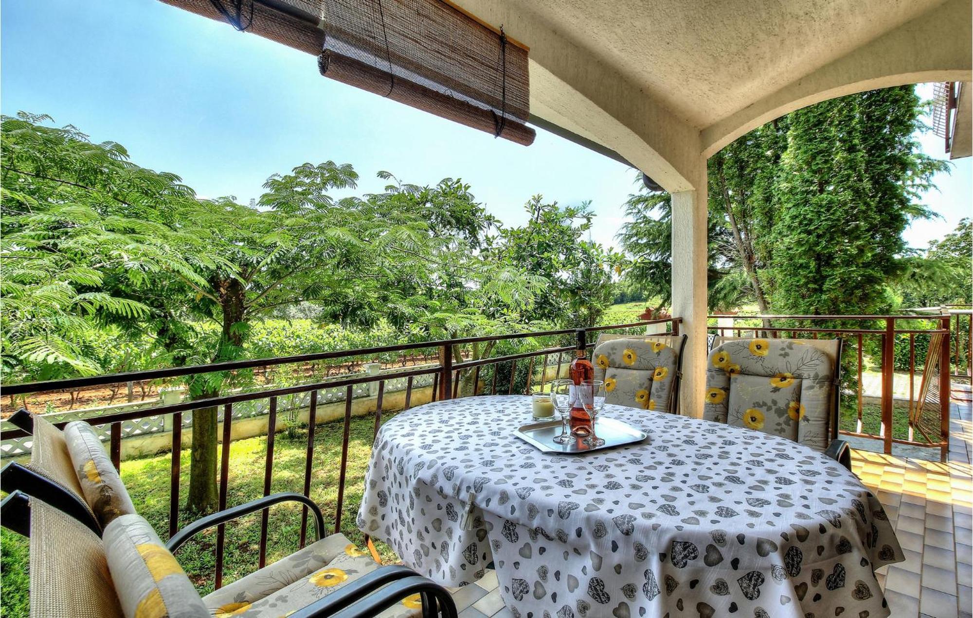 Amazing Apartment In Porec With Wifi Luaran gambar