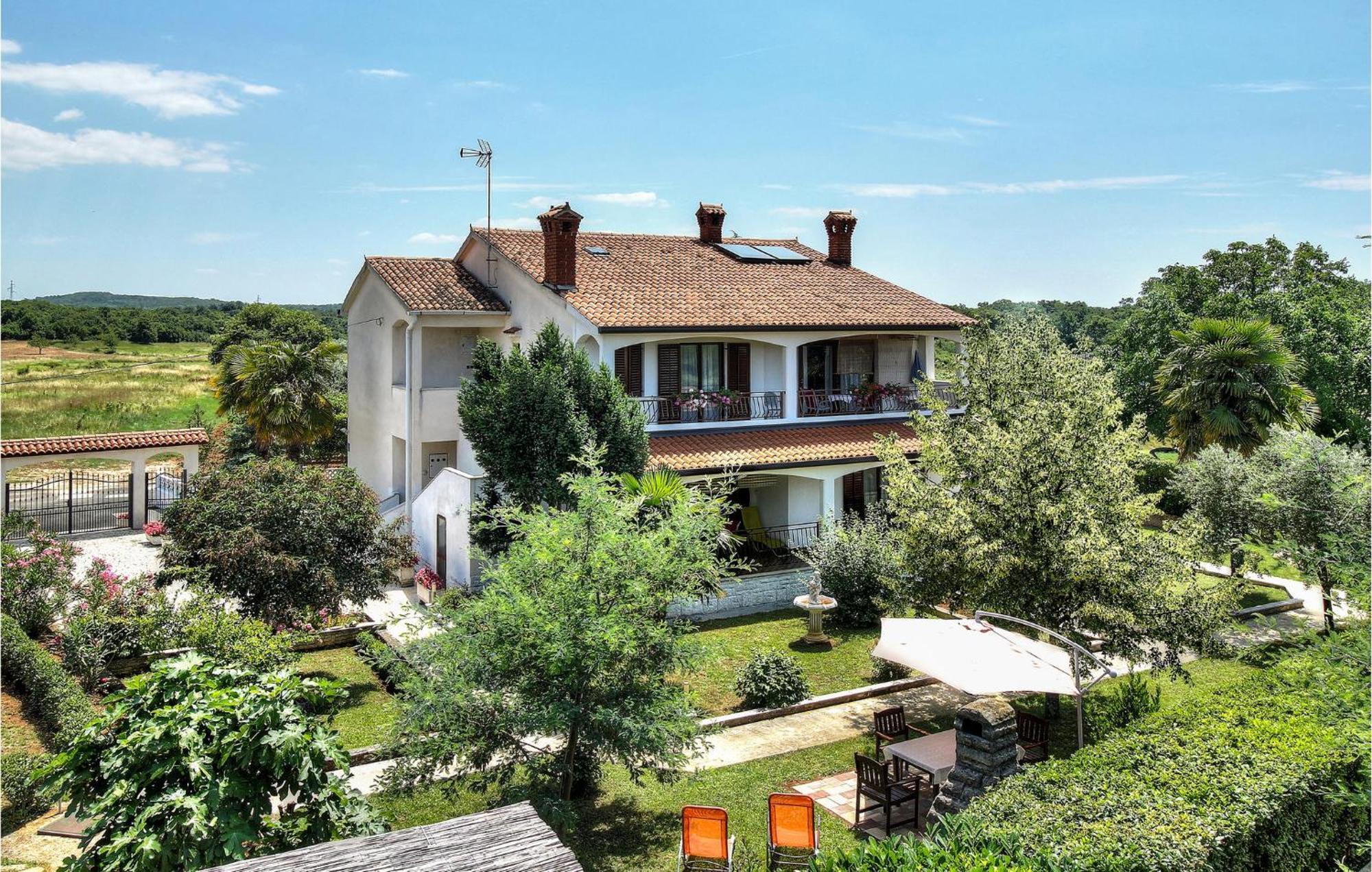 Amazing Apartment In Porec With Wifi Luaran gambar